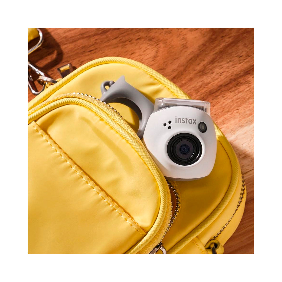 Instax - Pal Milky White
