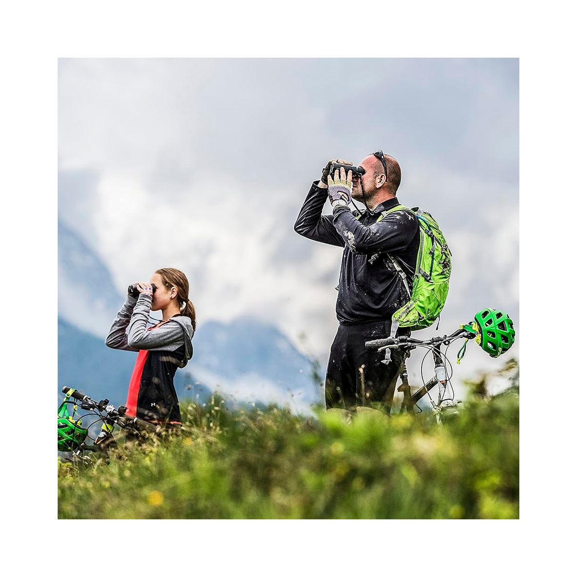 Steiner - Binoculars Skyhawk 3.0 8x42 Bundle