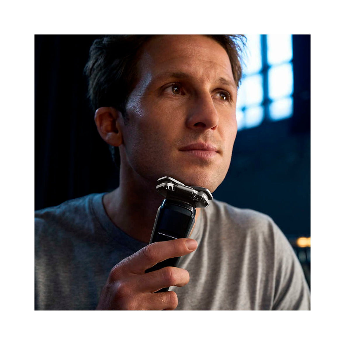 Philips - S8000 Wet & Dry Electric Shaver - Pop-up Trimmer